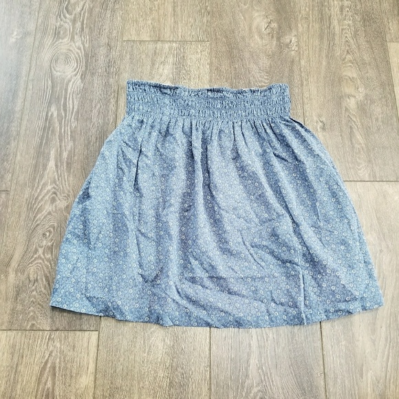 CAbi Reversible Red blue floral print skirt - sm - Picture 7 of 7